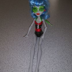 Monster High  " Goulia Yelps" Doll