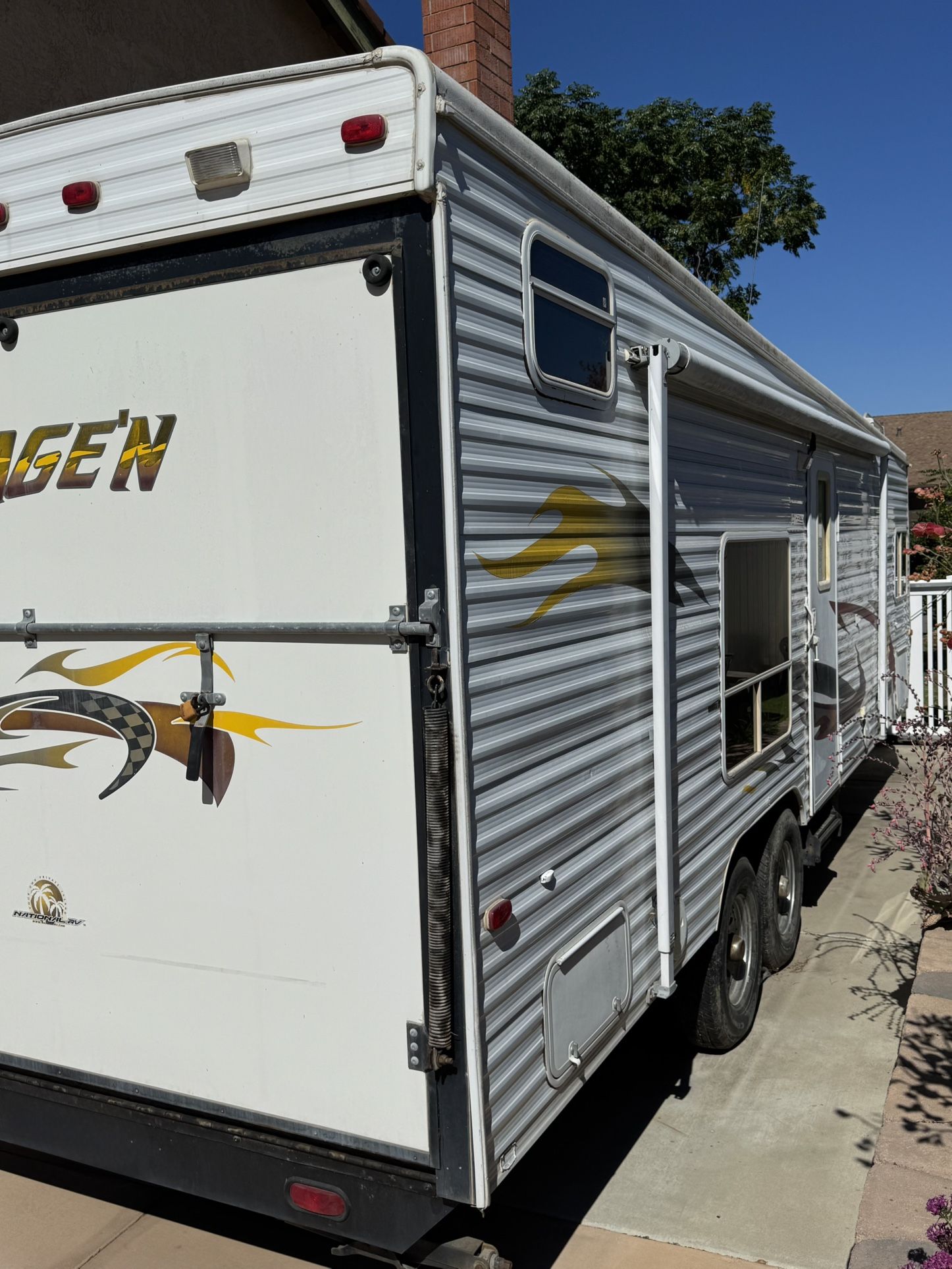 2004 National RV Ragen 2629N