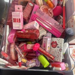 Make Up 