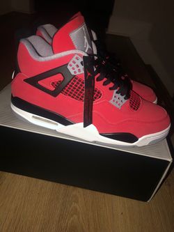 Air Jordan 4 Retro Toro Bravo Sneakers