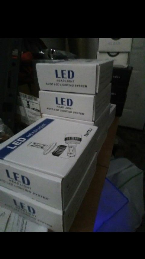 LED Headlights All Cars Trucks Plug&Play Everything that takes a Bulb