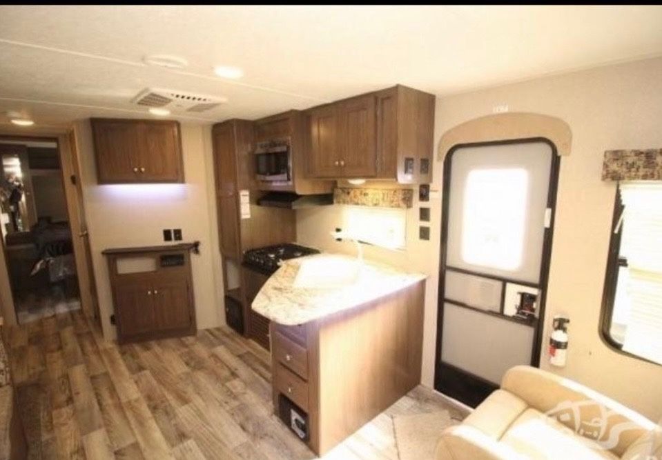 2018 Keystone Hideout 252LHS