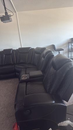 Theater couch