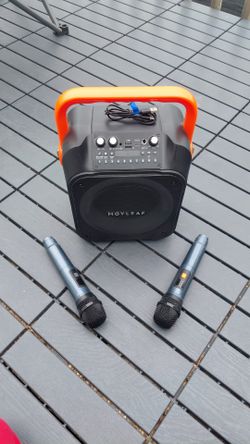 Portable karaoke machine