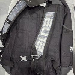 Brand NEW NIKE ELITE BASKETBALL BAG