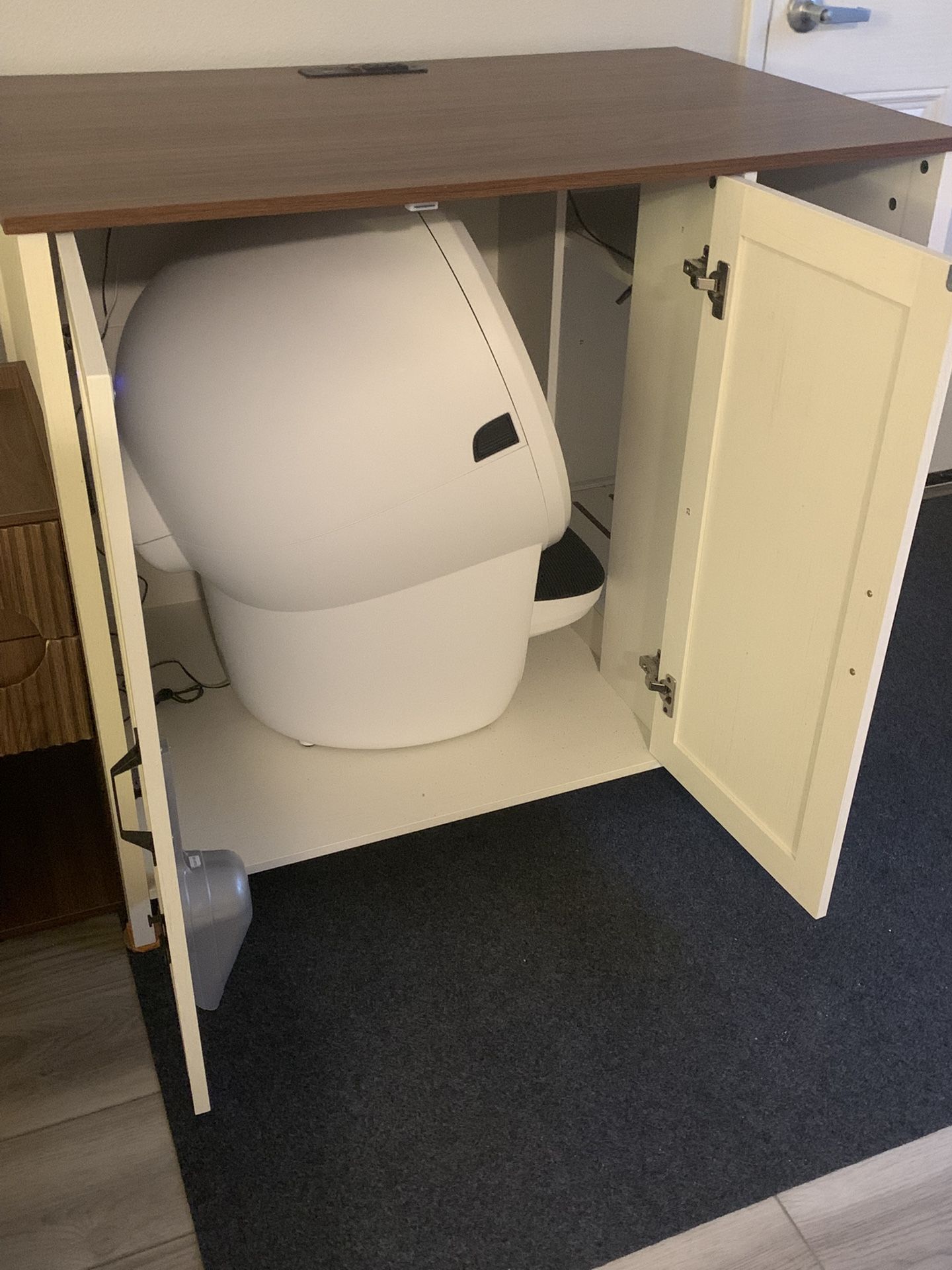 Litter Robot Shelf