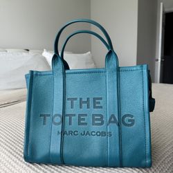 The Tote Bag - Medium 