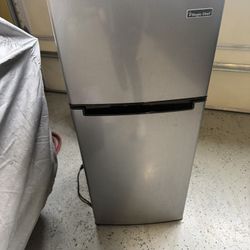 Mini Fridge 3.1 Cu Ft