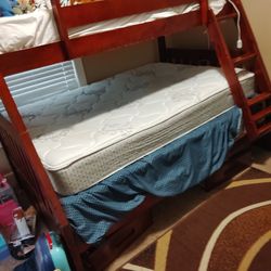 Bunk beds from Landmark Used