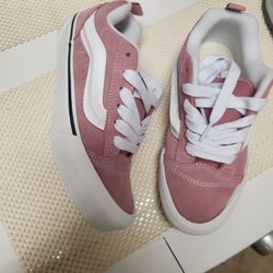 Vans Shoe. Size 7 Woman. $40