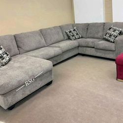 Living Room Furniture Light Gray Sectional Couch With Chaise Set Color Options ⭐$39 Down Payment with Financing ⭐ 90 Days same as cash