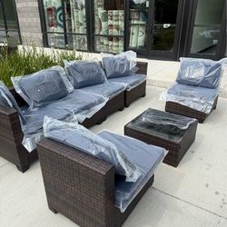 7-Piece Outdoor Patio Wicker Sectional Set with Cushions & Coffee Table – Brown/Navy