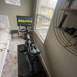 SoulCycle Bike – Like New