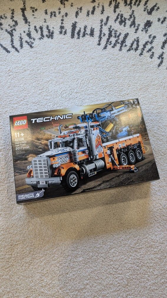 LEGO Technic Tow Truck - NEW unopened box