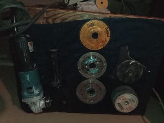 Makita grinder