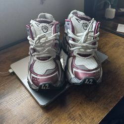 Balenciaga Runners Burgundy 