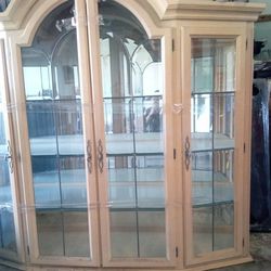 Beautiful China Set, With Lighting