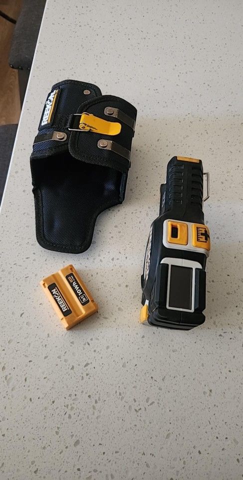 Tomahawk Tape Measure