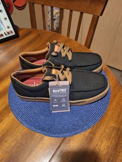 Mens twisted shoes 10.5