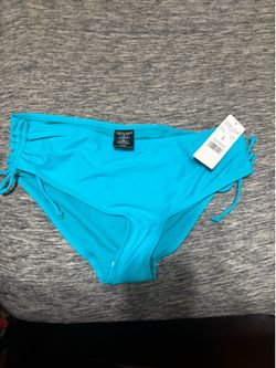 5 pairs of Women’s swim bottoms