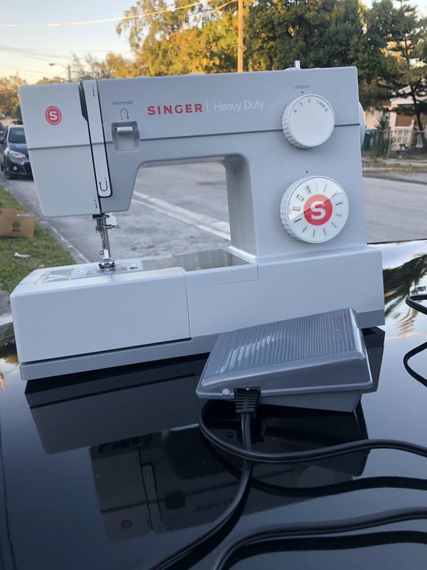 New singer 441 sewing Machine for Sale in Miami, FL - OfferUp