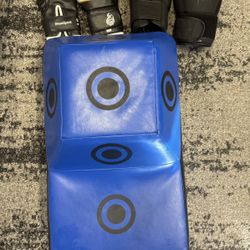 Punching Bag Wall Mount With Glove 