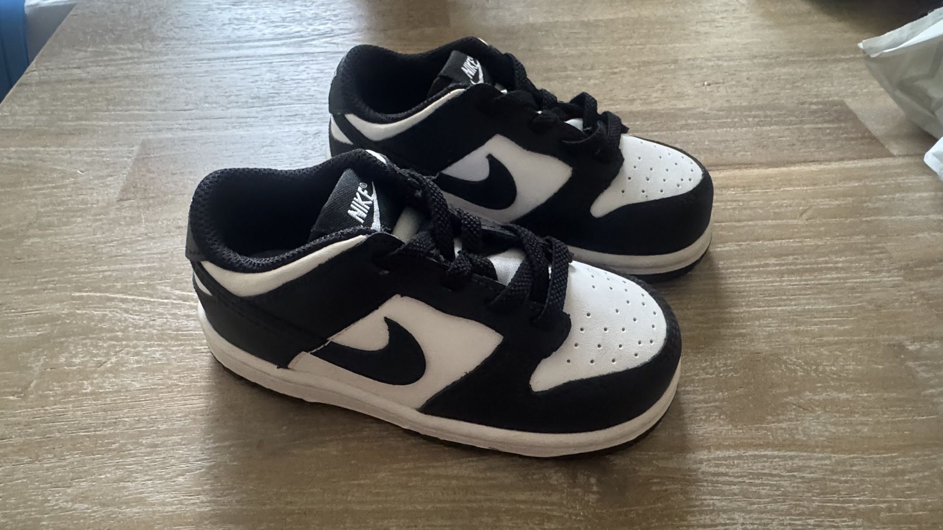 Nike Tennis Shoes
