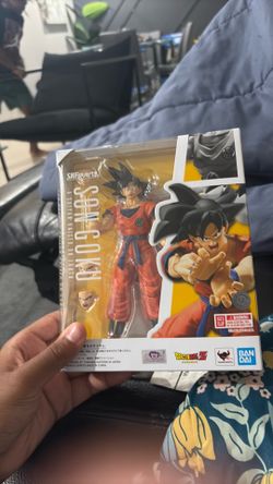 Goku dragon ball son goku a sayian raised on earth