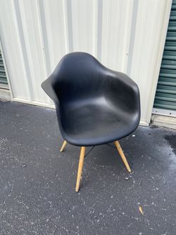Retro style chair
