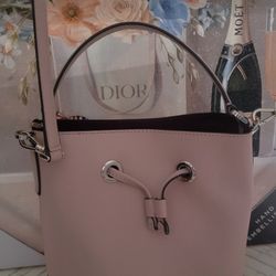 Kate Spade Eva Bucket Size Small 