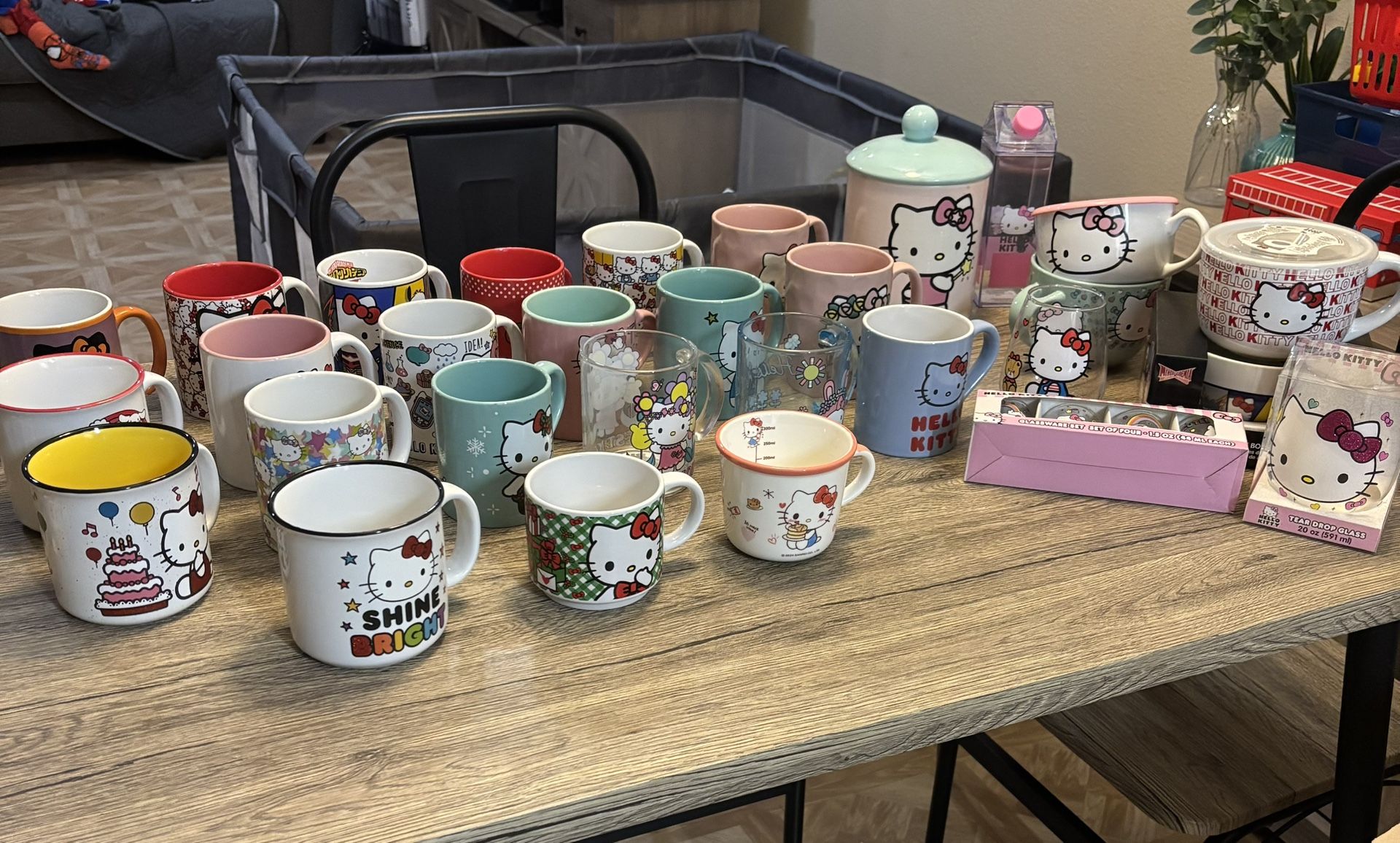 Hello Kitty Cup Bundle