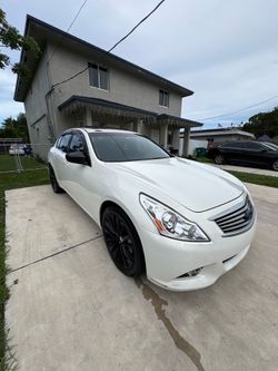 Infinti Q40