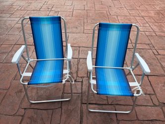 4 Beach chairs