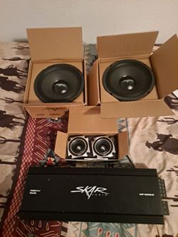 Skar Audio 5-channel amplifier, Skar Audio 8-inch speakers, and Skar Audio 3.5-inch tweeters—like new