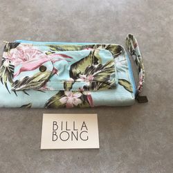 New Billabong Wristlet w/tags