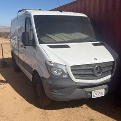 2014 Mercedes Sprinter 2500 