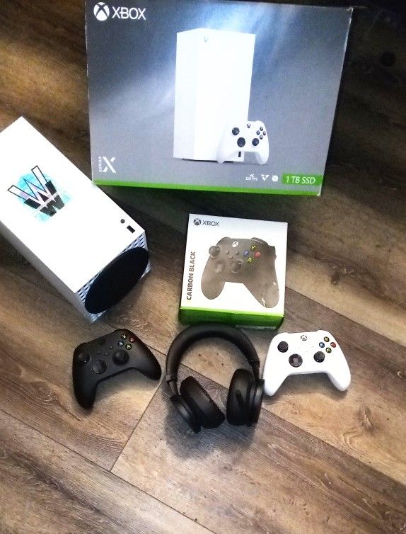 Xbox X series 1tb With 2 Games Bundle