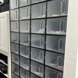 Stackable shoe organizer
