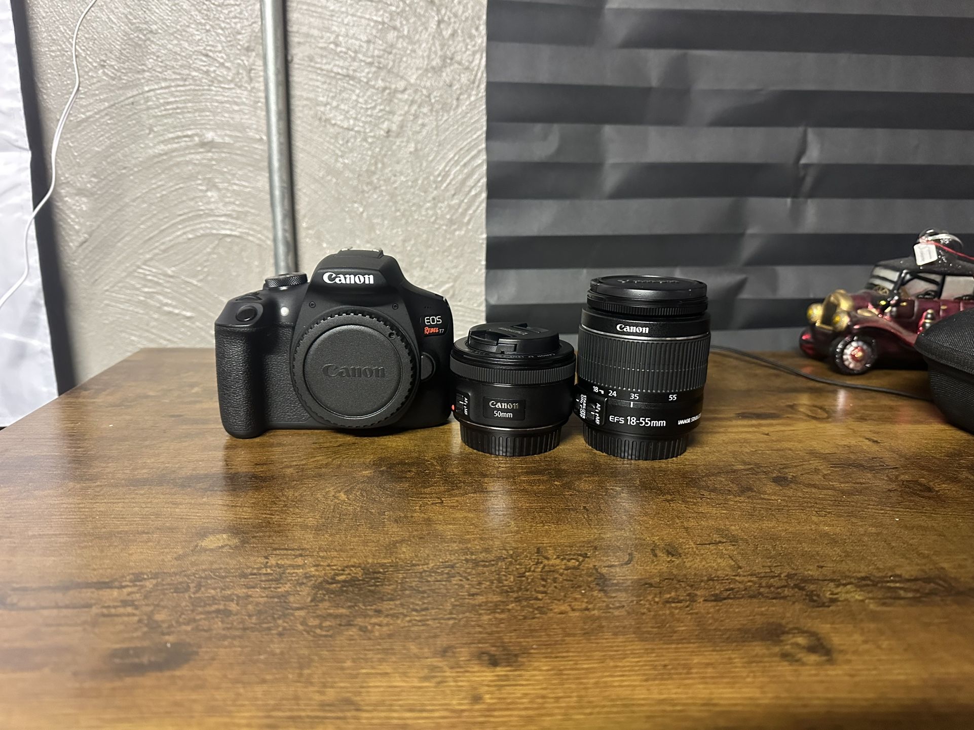 Canon T7