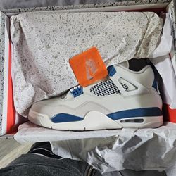 Jordan 4 Military Blue Size 10.5m