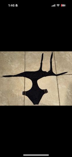 OndadeMar Black Cut-Out One-Piece Swimsuit Women’s Size Small Gold Buckle