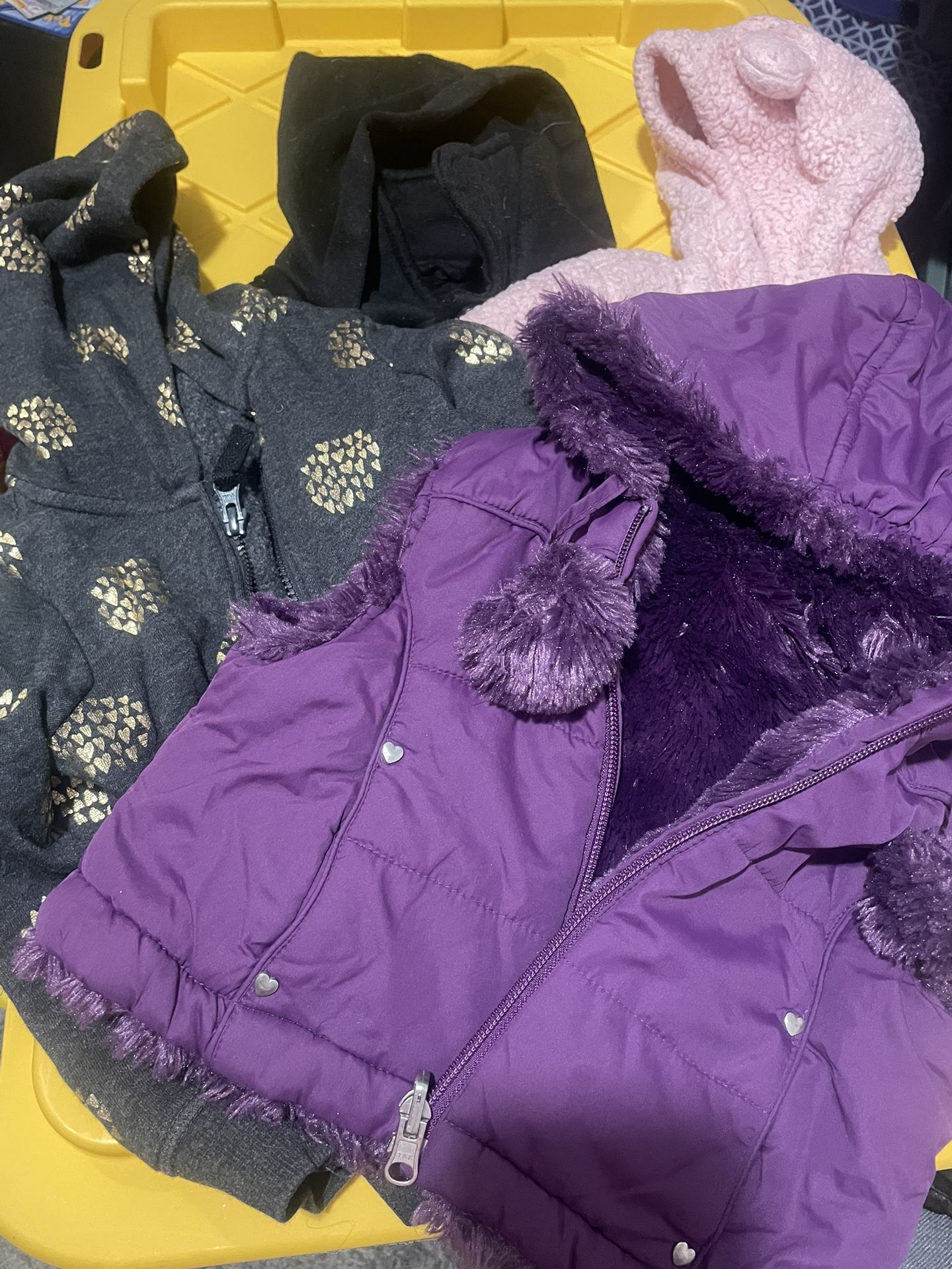 4 Jackets 3t