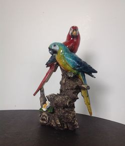 Blue and red parrots