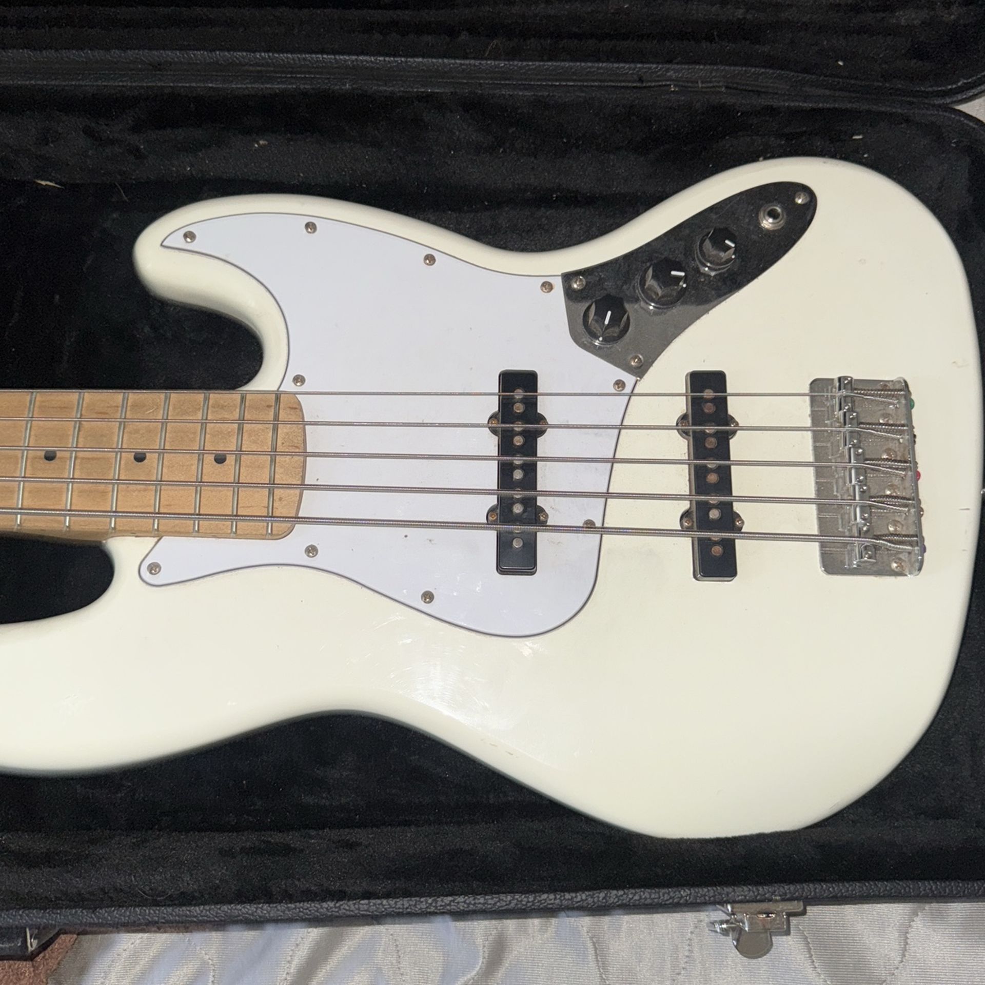 Squier Jazz Bass