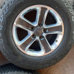 set of jeep wheels 