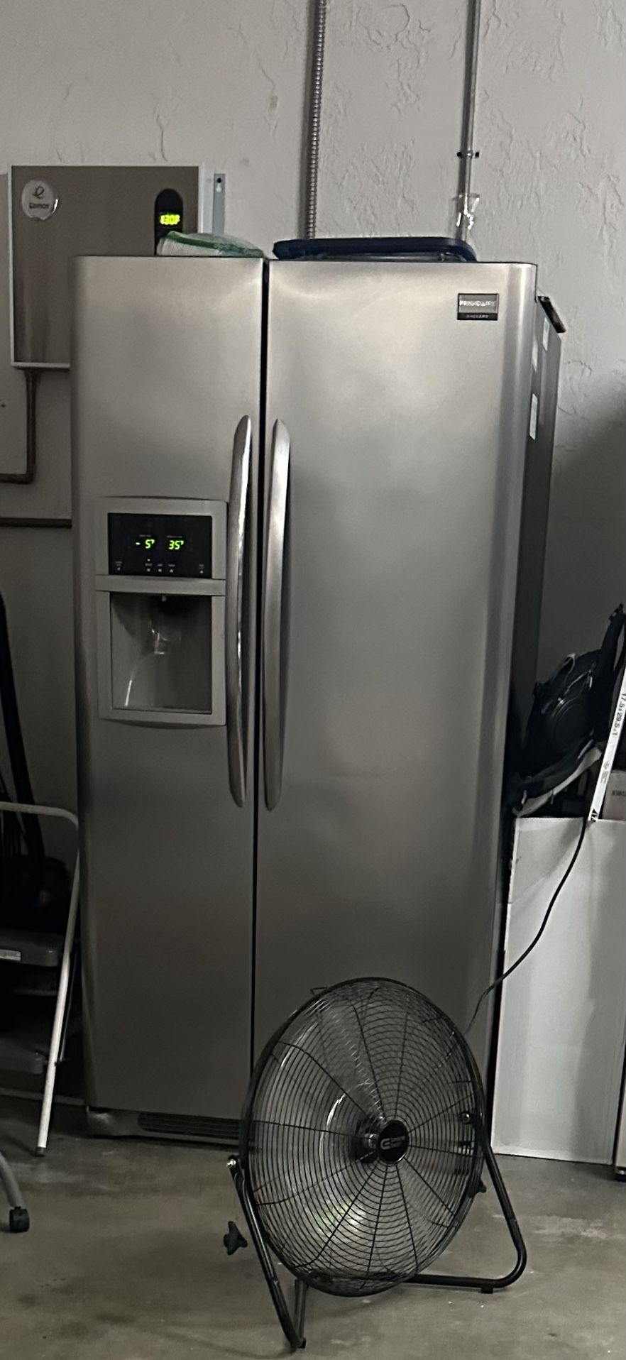 Refrigerator