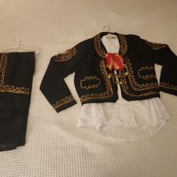 Black/Gold Charro/Mariachi Suit With Sombrero