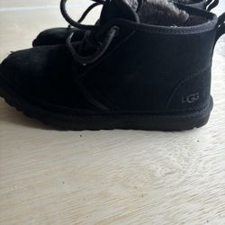 Black Uggs