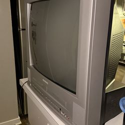 CRT tv 24” magnavox