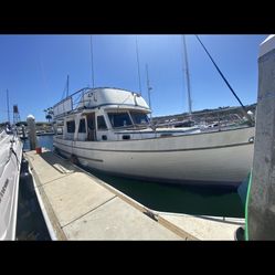 40’ 1977 Marine Trader Europa